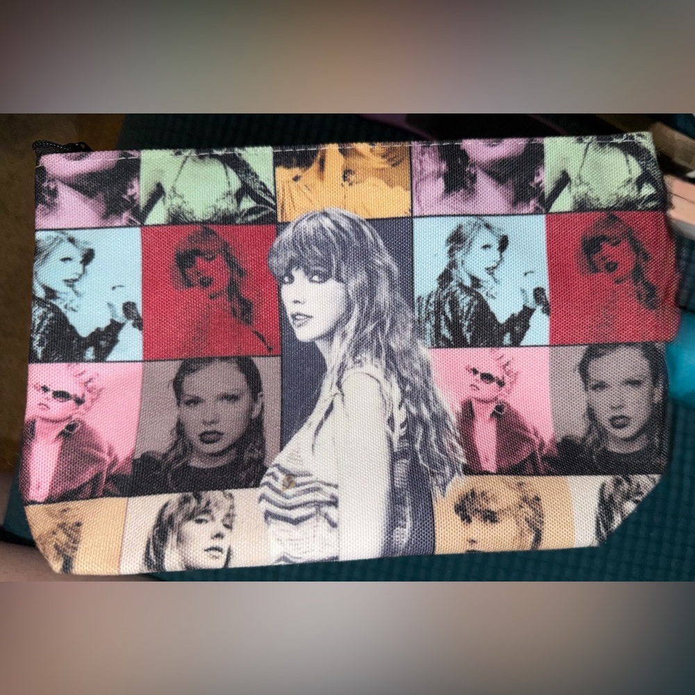 Taylor Swift Zipper Pouch